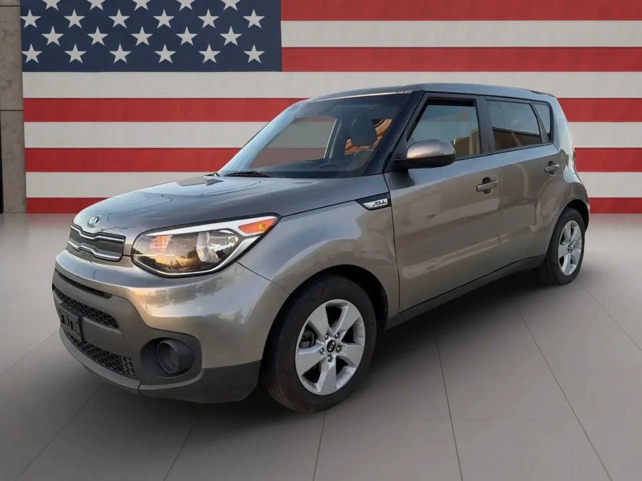 Used 2019 Kia Soul FWD image 2