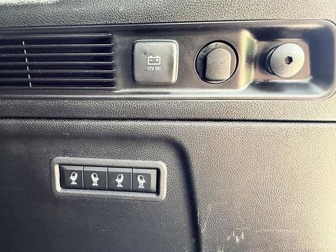 Used 2024 Jeep Wagoneer L Series II RWD image 20