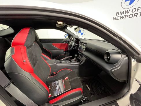Used 2024 Toyota GR86 TRUENO Edition RWD image 25