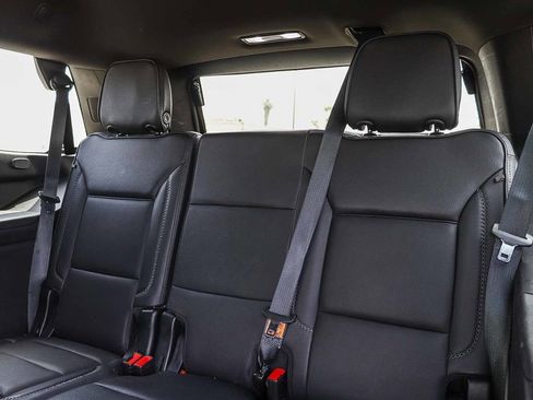 Used 2023 GMC Yukon Denali RWD image 22