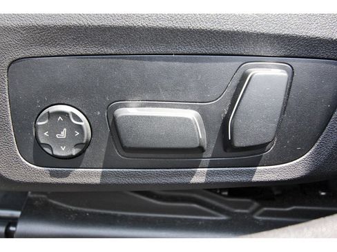 Used 2025 BMW 330i Sedan RWD image 32
