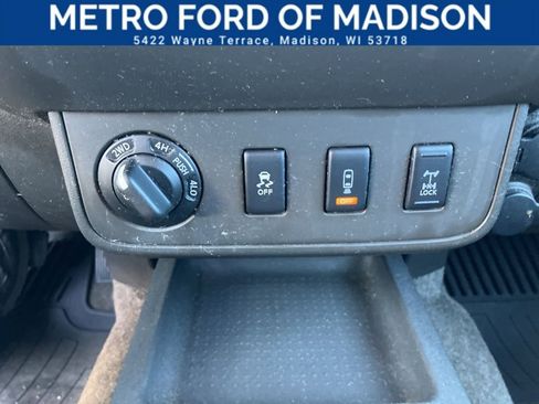 Used 2013 Nissan Frontier PRO-4X image 20