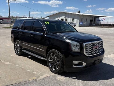 Used 2019 GMC Yukon Denali w/ Open Road Package AWD/4WD image 2