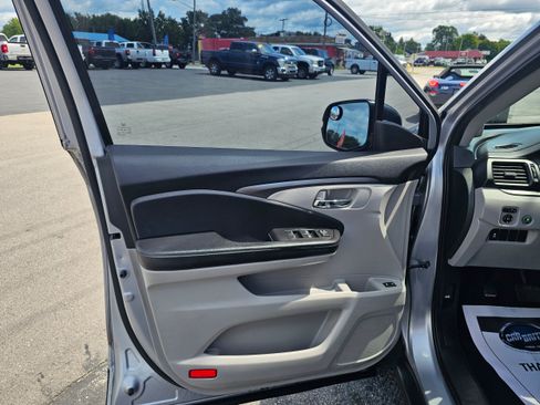 Used 2017 Honda Pilot EX-L image 16