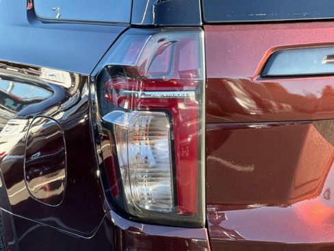 Used 2022 Chevrolet Tahoe Z71 w/ Off-Road Capability Package image 45