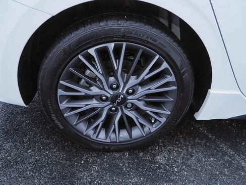 Used 2023 Kia Forte GT-Line w/ GT-Line Premium Package image 40