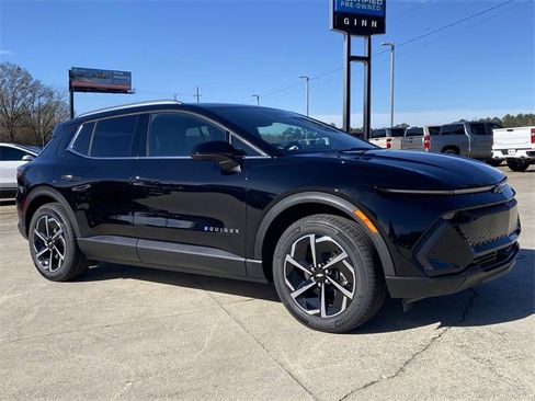 New 2026 Chevrolet Equinox EV LT image 8