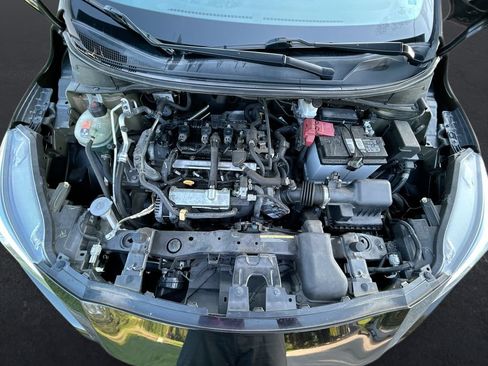 Used 2021 Nissan Versa SV FWD image 29
