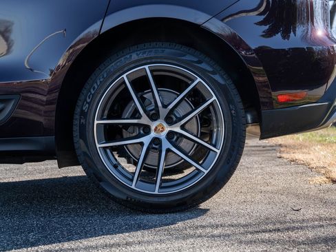 New 2026 Porsche Macan image 12
