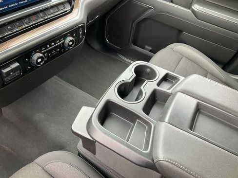 Used 2025 Chevrolet Silverado 1500 LT image 14