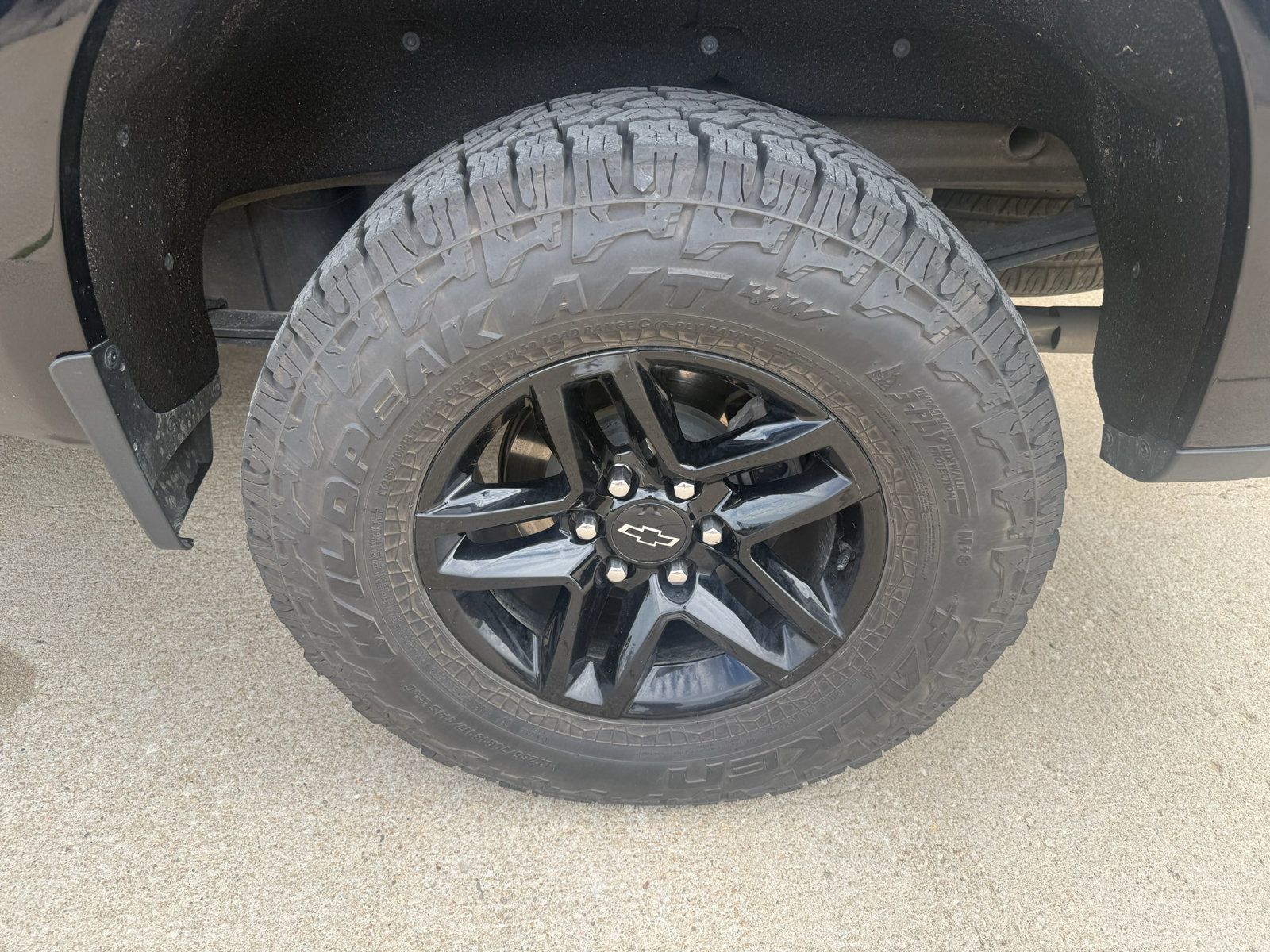 Used 2022 Chevrolet Silverado 1500 LT Trail Boss w/ Convenience Package II AWD/4WD image 7