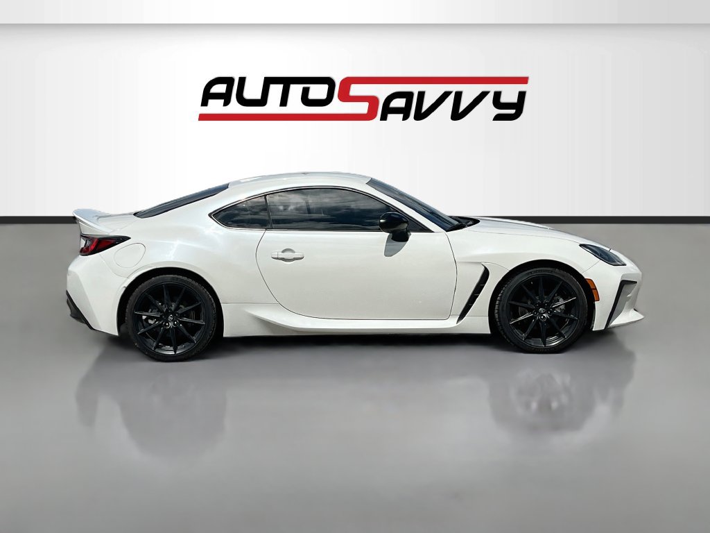 Used 2024 Toyota GR86 Premium RWD image 8
