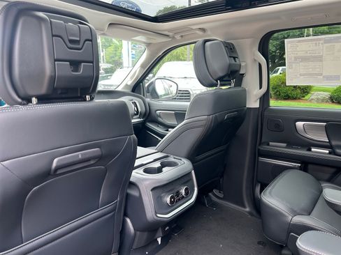 New 2027 Ford Expedition Platinum w/ Driver's Package AWD/4WD image 14