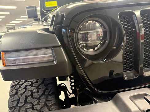 Used 2022 Jeep Wrangler Unlimited Sport image 19