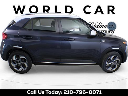 New 2025 Hyundai Venue Limited image 8