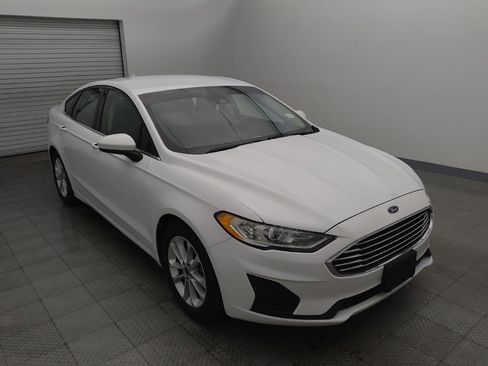 Used 2019 Ford Fusion SE FWD image 13