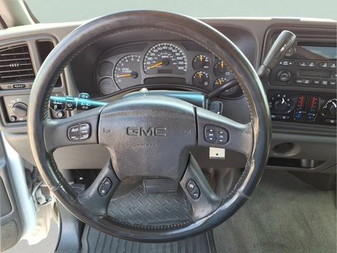 Used 2004 GMC Sierra 1500 SLE RWD image 18