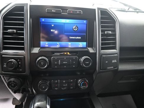 Used 2019 Ford F150 XLT w/ Equipment Group 302A Luxury AWD/4WD image 19