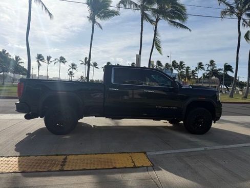 Used 2022 GMC Sierra 2500 Denali w/ Technology Package image 3