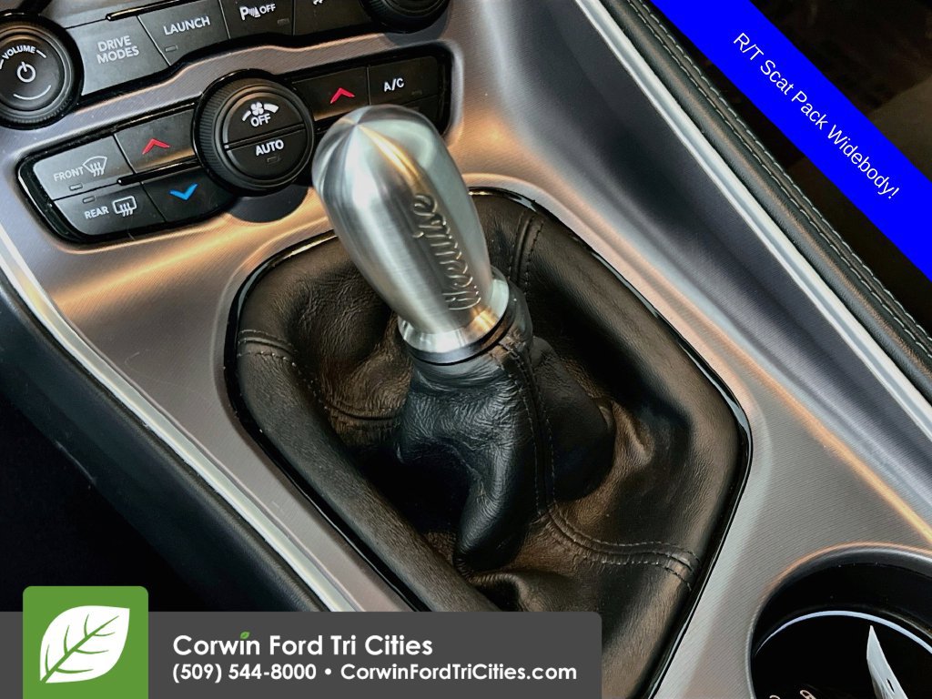 Used 2021 Dodge Challenger R/T Scat Pack RWD image 9