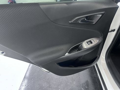 Used 2016 Chevrolet Malibu LT image 25