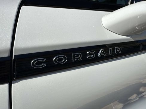 New 2026 Lincoln Corsair Reserve FWD image 8