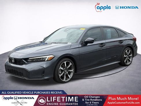 Used 2025 Honda Civic Sport Touring image 3