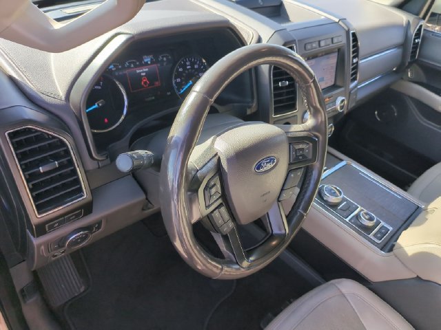 Used 2018 Ford Expedition Limited w/ Equipment Group 302A AWD/4WD image 7