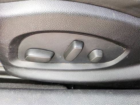 Used 2015 Buick LaCrosse Leather image 12