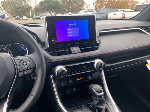 New 2025 Toyota RAV4 SE image 6