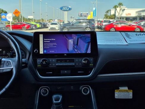 Used 2024 Toyota Grand Highlander Platinum image 17