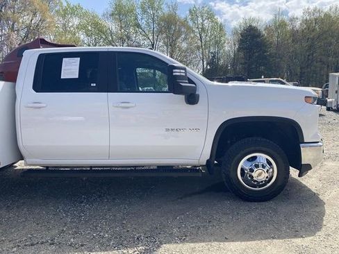 Used 2024 Chevrolet Silverado 3500 LT w/ Convenience Package image 63