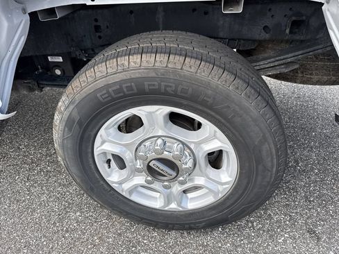 Used 2025 Ford F250 XLT w/ Snow Plow Prep Package AWD/4WD image 18