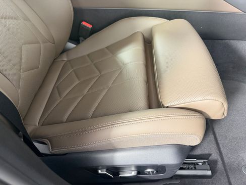 Used 2025 BMW 530i image 33