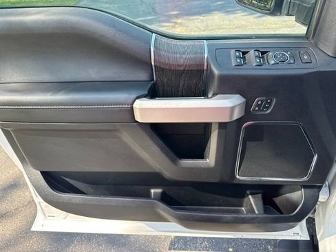 Certified 2020 Ford F250 Lariat w/ Lariat Value Package AWD/4WD image 9