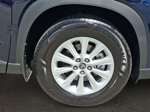 Used 2026 Toyota Grand Highlander AWD image 9
