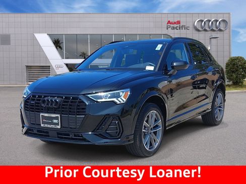 Certified 2025 Audi Q3 2.0T Premium w/ Convenience Package AWD/4WD image 1