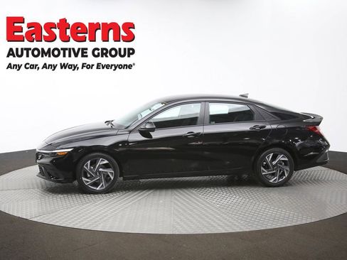 Used 2025 Hyundai Elantra Sport w/ Cargo Package image 58