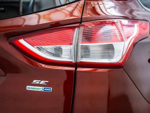 Used 2016 Ford Escape SE AWD/4WD image 8