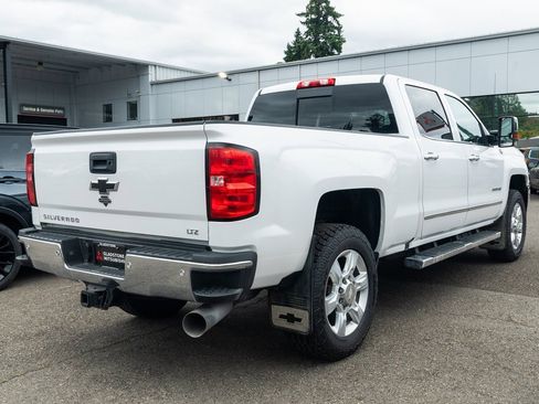 Used 2018 Chevrolet Silverado 2500 LTZ image 6