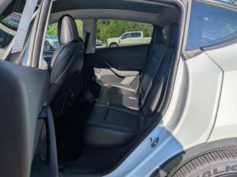 Used 2023 Tesla Model Y Long Range AWD/4WD image 24