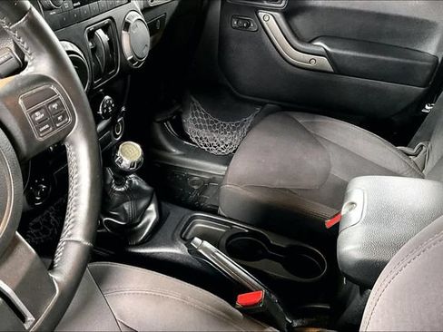 Used 2014 Jeep Wrangler Sport AWD/4WD image 14