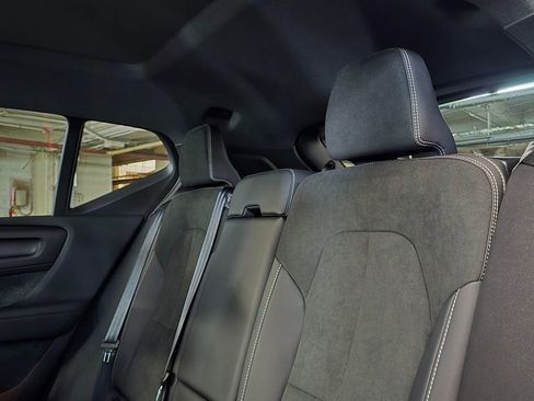 Certified 2023 Volvo XC40 Recharge Ultimate image 17