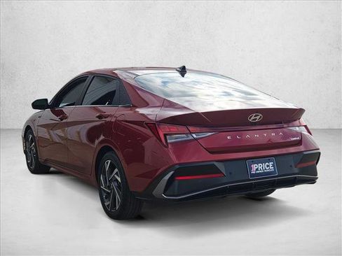 Used 2024 Hyundai Elantra Limited image 7