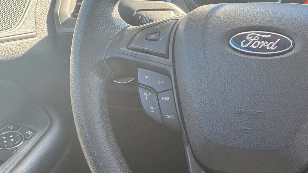 Used 2020 Ford Edge SE FWD image 15