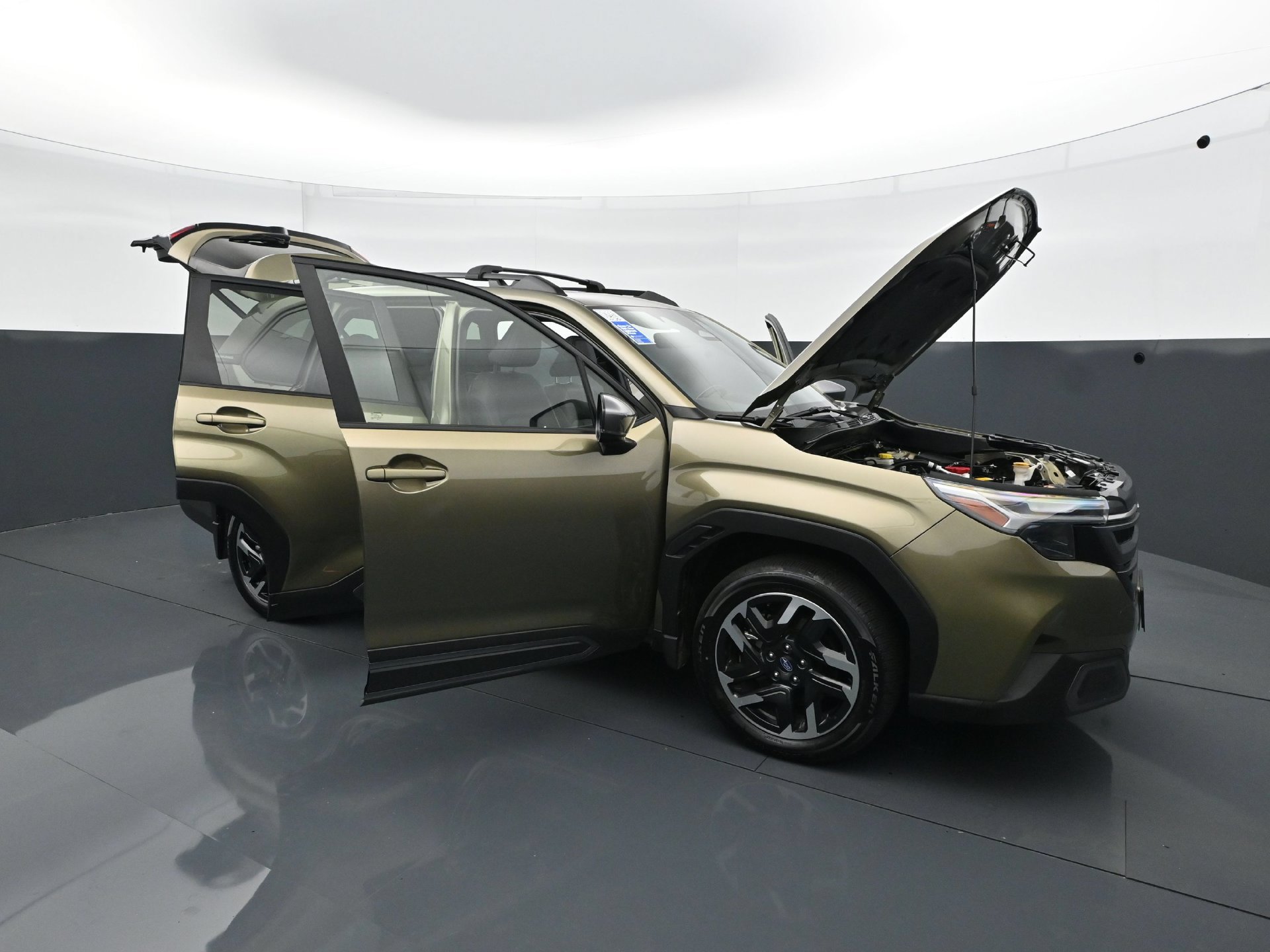 Used 2025 Subaru Forester Limited AWD/4WD image 38
