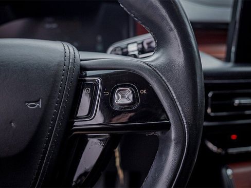 Used 2021 Lincoln Aviator Grand Touring w/ Elements Package Plus image 13