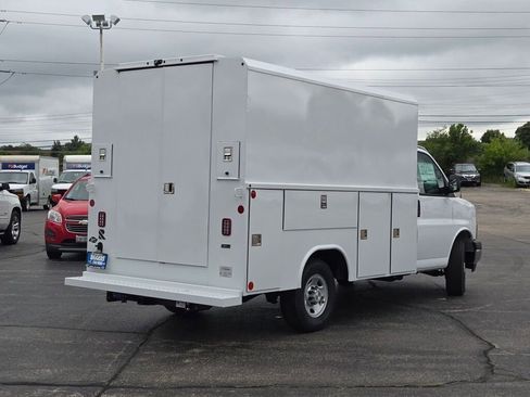 New 2025 Chevrolet Express 3500 w/ Power Convenience Package image 10