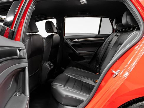 Used 2016 Volkswagen Golf R 4-Door image 32