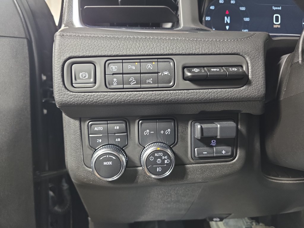 Used 2024 GMC Yukon Denali w/ Advanced Technology Package AWD/4WD image 25